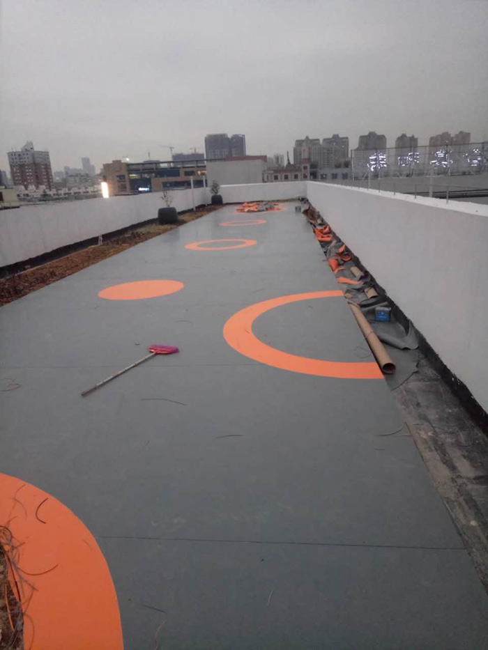 學校膠地板詳見